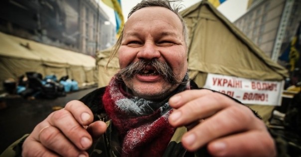 Да кому ты сдалась, Украина?!