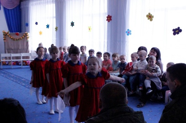 Сводка от НМ ЛНР 24 марта 2017. В ЛНР каратели впервые за два года обстреляли село Знаменка, да еще и фосфорными минами