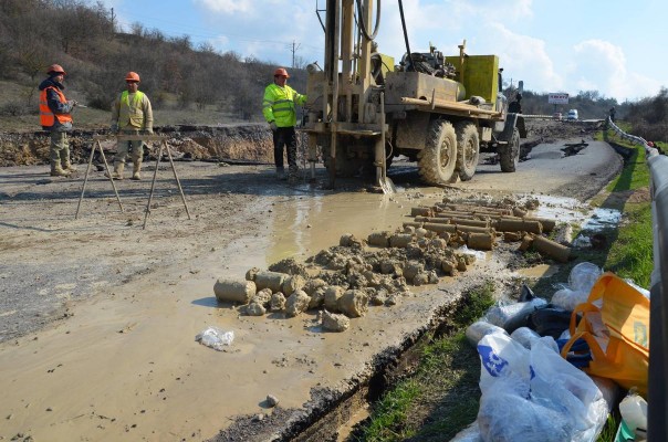 Как идут работы на севастопольском оползне: фото, видео Как идут работы на севастопольском оползне: фото, видео