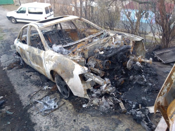 В Каневе сожгли автомобиль депутату из партии заднеприводных радикалов