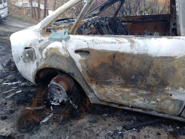 В Каневе сожгли автомобиль депутату из партии заднеприводных радикалов