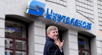 Хитрый Ахметка "ридну няньку" поиметь захотел.