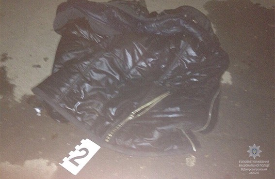 Эхо войны: В Днепропетровской обл. мужчина взорвал гранату возле кафе, травмы получили 16 человек | В Ровенской обл. на парковку бросили гранату