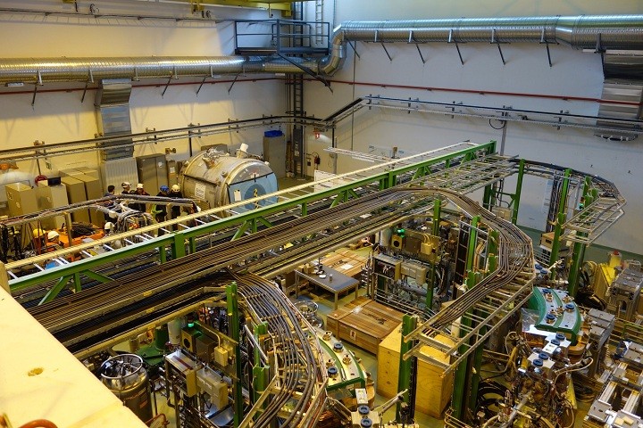 ISOLDE: как старый аппарат МРТ помогает исследовать ядерные реакции