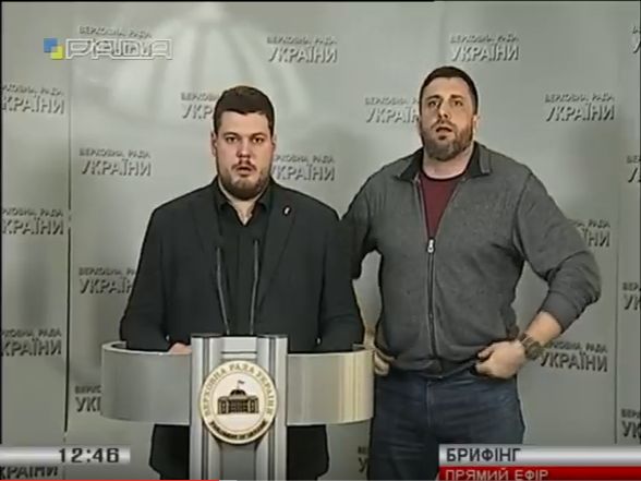 Поднимите мне веки (зачёркнуто)... штаны