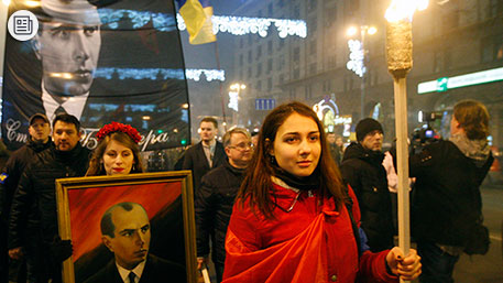 Фашизм расправил плечи: кто и как на Украине пытается пересмотреть историю