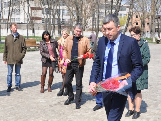 Сводка от НМ ЛНР 15 апреля 2017. Республика готовится к параду 9 мая. Подготовка военнослужащих НМ ЛНР и военной техники