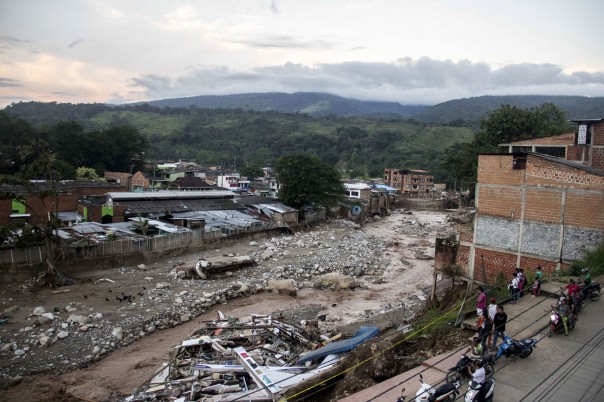 Волна стихии: в Колумбии более 250 человек погибли при сходе селевого потока Волна стихии: в Колумбии более 250 человек погибли при сходе селевого потока