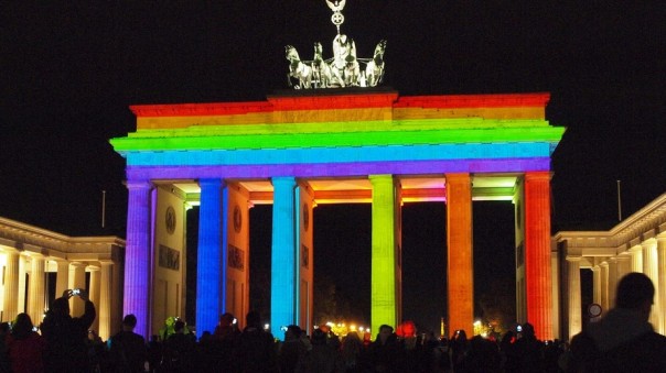 Для гомосеков всегда пожалуйста Для гомосеков всегда пожалуйста