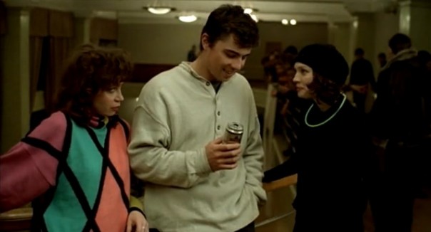 «Ужасный свитер! Надо в нем сниматься»: как создавали фильмы «Брат» и «Брат 2» «Ужасный свитер! Надо в нем сниматься»: как создавали фильмы «Брат» и «Брат 2»