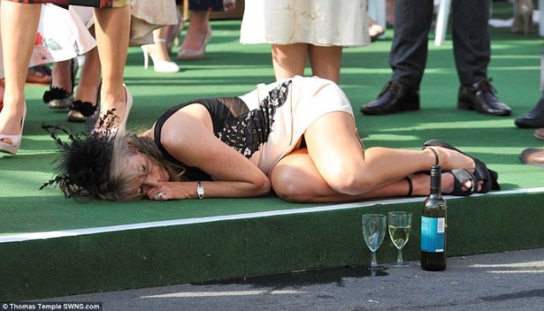 Учитесь, ватники, как отдыхают настоящие бараны и баронесы, сэры и серихи