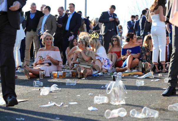 Учитесь, ватники, как отдыхают настоящие бараны и баронесы, сэры и серихи