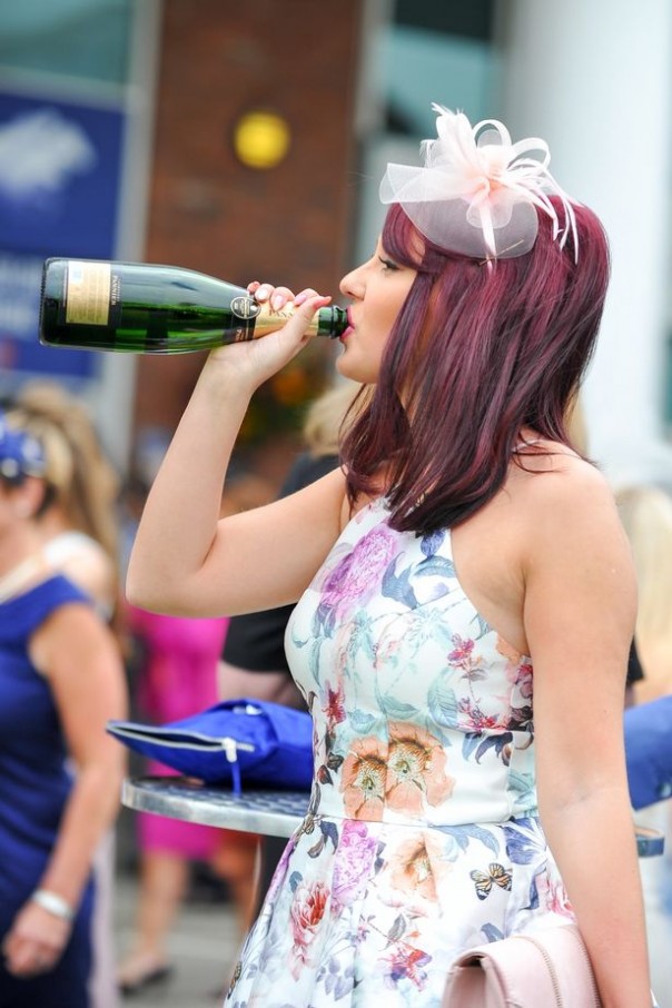 Учитесь, ватники, как отдыхают настоящие бараны и баронесы, сэры и серихи