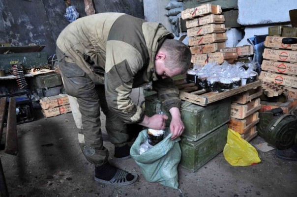 Сводка от МО ДНР 13 апреля 2017. Укрофашисты почти 60 раз нарушили режим тишины, с утра за три часа шесть раз нарушили «пасхальное перемирие» Сводка от МО ДНР 13 апреля 2017. Укрофашисты почти 60 раз нарушили режим тишины, с утра за три часа шесть раз нарушили «пасхальное перемирие»