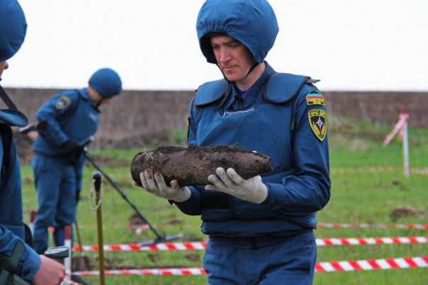 Сводка от МО ДНР 13 апреля 2017. Укрофашисты почти 60 раз нарушили режим тишины, с утра за три часа шесть раз нарушили «пасхальное перемирие» Сводка от МО ДНР 13 апреля 2017. Укрофашисты почти 60 раз нарушили режим тишины, с утра за три часа шесть раз нарушили «пасхальное перемирие»