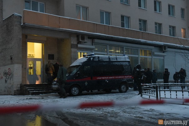 ЧП в Питере! Подростку оторвало кисть руки сработавшее взрывное устройство: «Что-то поднял у библиотеки»