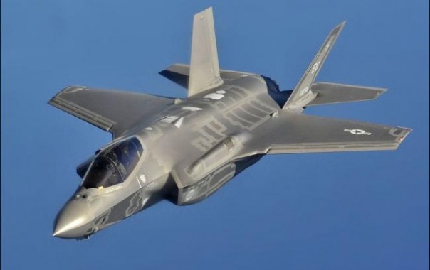 В Европу летят новейшие истребители США В Европу летят новейшие истребители США