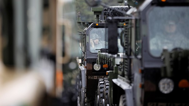 Американцы вывозят родных из Сеула