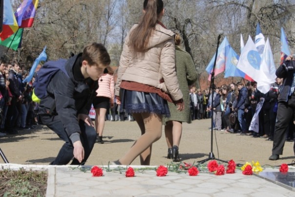 Сводка от НМ ЛНР 15 апреля 2017. Республика готовится к параду 9 мая. Подготовка военнослужащих НМ ЛНР и военной техники