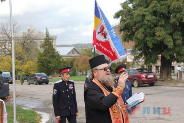 Войсковой священник Народной милиции отец Пимен: "Служить Богу можно не только стоя в церкви"