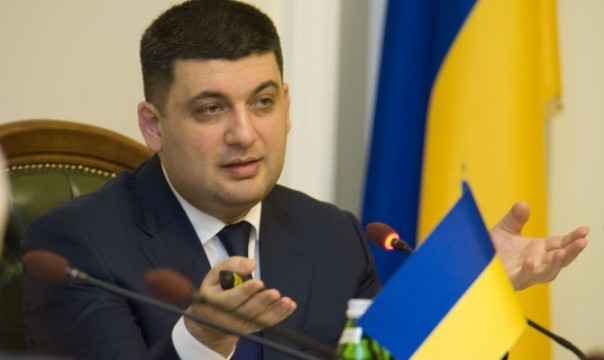 Дневник киевлянки: В чистый четверг украинцы пошли платить за коммуналку, а в страстную пятницу покидают столицу