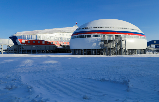 Минобороны показало уникальную военную базу "Арктический трилистник" Минобороны показало уникальную военную базу "Арктический трилистник"