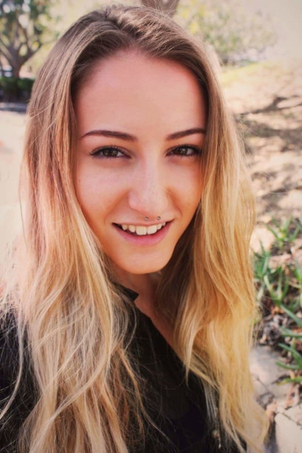 Массовая драка в Беркли сторонников и противников Трампа Массовая драка в Беркли сторонников и противников Трампа