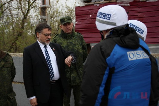 Сводка от НМ ЛНР 18 апреля 2017. Киев вновь сорвал разведение сил. Брифинг уполномоченного представителя ЛНР на переговорах в Минске В. Дейнего