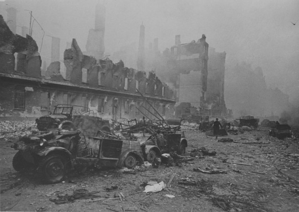 Безоговорочная капитуляция: почему Запад не может простить Красной армии взятие Берлина Безоговорочная капитуляция: почему Запад не может простить Красной армии взятие Берлина