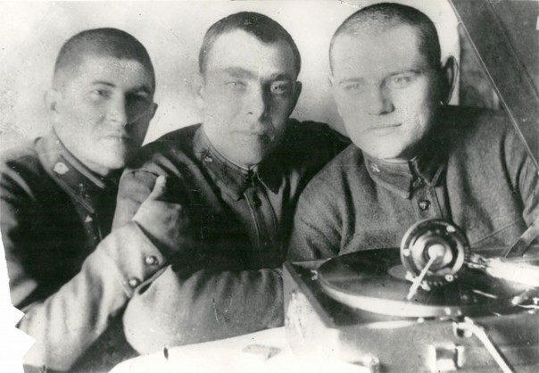 Курсант Леонид Брежнев Курсант Леонид Брежнев