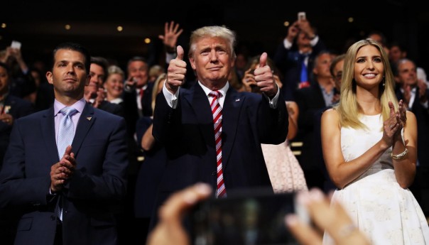 Очередные сказки ФБР: Россия повлияла на выборы в США через советника Трампа Очередные сказки ФБР: Россия повлияла на выборы в США через советника Трампа