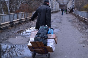 Киев сократит соцвыплаты жителям Донбасса, посещающим ДНР и ЛНР