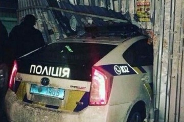 Украина деградирует: преступность нищеты или нищета преступности? Владимир Скачко