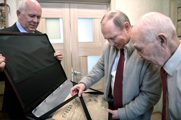 Путин навестил экс-резидента, под началом которого работал в Дрездене