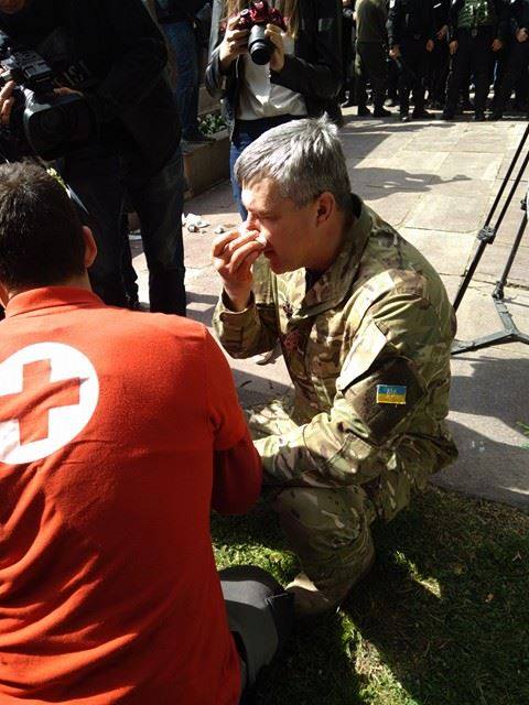 В Днепропетровске боевикам АТО расквасили носы под мемориалом Славы