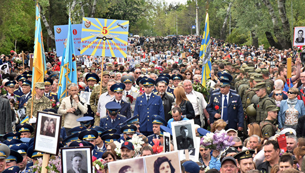 День Победы на Украине: «Жри, Бандера!». Андрей Бабицкий День Победы на Украине: «Жри, Бандера!». Андрей Бабицкий