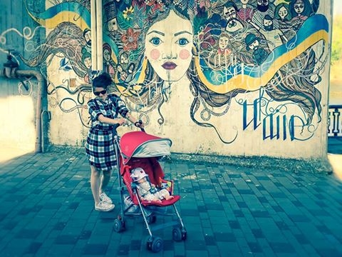 "Как г**но в бетономешалке": крик души украинки о поездке на родину взбудоражил сеть