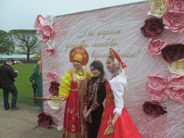 День города здорового человека. "Бал национальностей" Санкт-Петербург. Видео- Фоторепортаж День города здорового человека. "Бал национальностей" Санкт-Петербург. Видео- Фоторепортаж