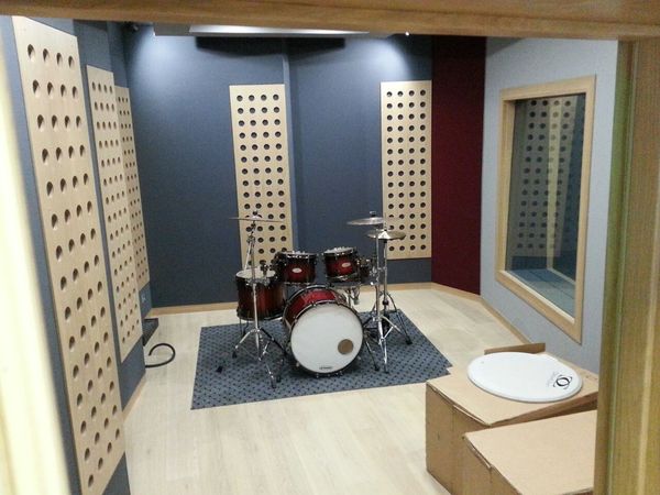 Пока на Украине открывают туалеты... Пока на Украине открывают туалеты...