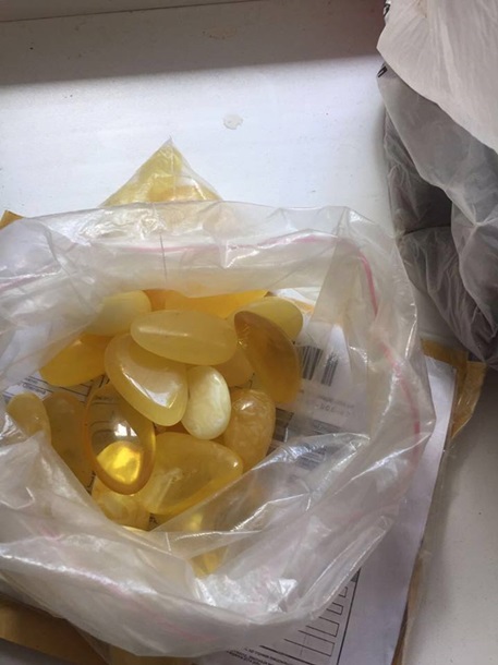 Доколе Киев будет грабить "Янтарную Народную Республику"? На Львовщине задержали контрабанду янтаря в ЕС Доколе Киев будет грабить "Янтарную Народную Республику"? На Львовщине задержали контрабанду янтаря в ЕС