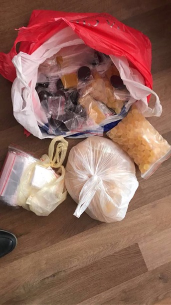 Доколе Киев будет грабить "Янтарную Народную Республику"? На Львовщине задержали контрабанду янтаря в ЕС Доколе Киев будет грабить "Янтарную Народную Республику"? На Львовщине задержали контрабанду янтаря в ЕС