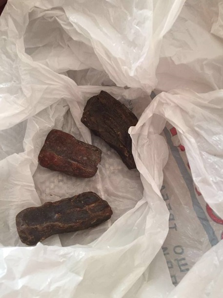 Доколе Киев будет грабить "Янтарную Народную Республику"? На Львовщине задержали контрабанду янтаря в ЕС Доколе Киев будет грабить "Янтарную Народную Республику"? На Львовщине задержали контрабанду янтаря в ЕС