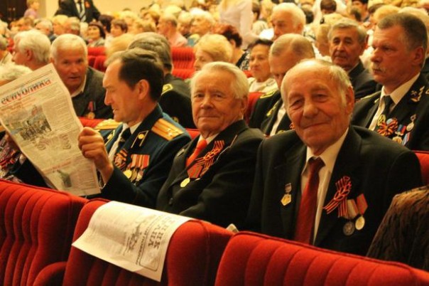 Сводка от НМ ЛНР 4 мая 2017. Жители Георгиевки открыли памятные доски учителям, погибшим в результате агрессии Киева Сводка от НМ ЛНР 4 мая 2017. Жители Георгиевки открыли памятные доски учителям, погибшим в результате агрессии Киева