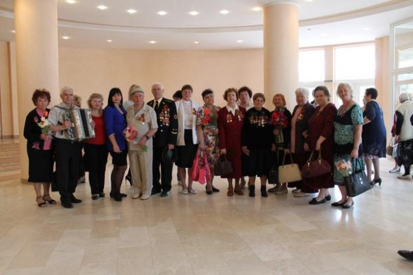 Сводка от НМ ЛНР 4 мая 2017. Жители Георгиевки открыли памятные доски учителям, погибшим в результате агрессии Киева Сводка от НМ ЛНР 4 мая 2017. Жители Георгиевки открыли памятные доски учителям, погибшим в результате агрессии Киева