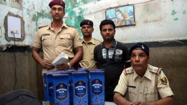 Полиция Индии: тысячи литров изъятого алкоголя выпили крысы