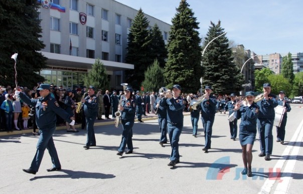 Глава ЛНР поздравил сотрудников МВД Республики с Днем Победы и вручил краповые береты