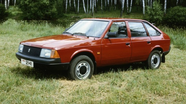 Калека, шаланда и ведровер: народные прозвища Москвича, Волги и Жигулей