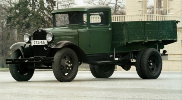 Калека, шаланда и ведровер: народные прозвища Москвича, Волги и Жигулей