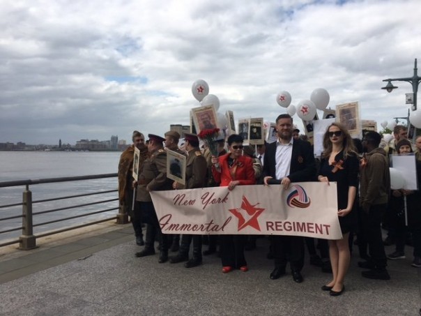 «Бессмертный полк» шагает по планете.