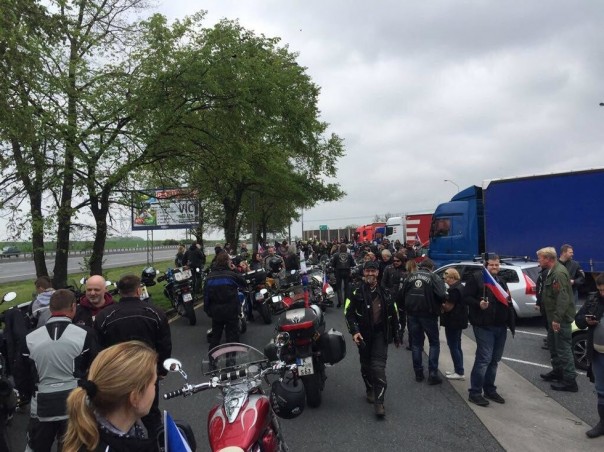 "Ночные волки" прибыли в Прагу "Ночные волки" прибыли в Прагу